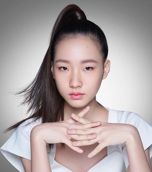 小s骄傲15岁大女儿骑车环岛11天,肤色变化惊人,不懂她用了什么